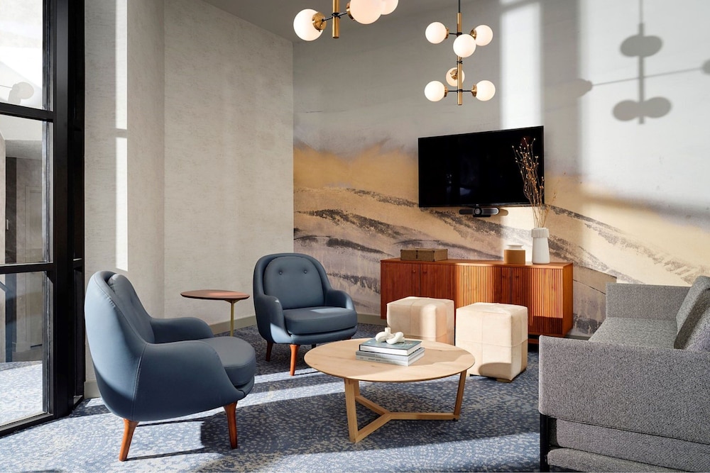 Sheraton Grand Rapids Airport Hotel - photo 42