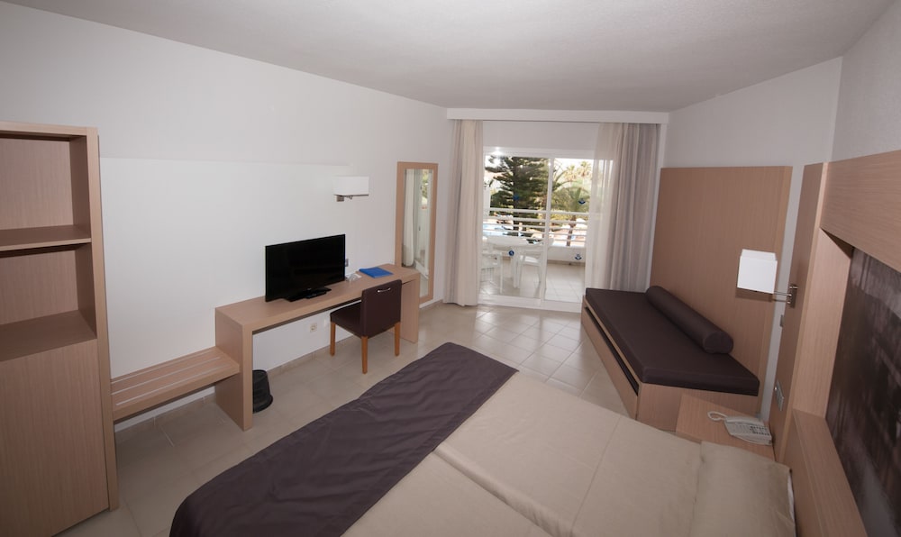 EIX Lagotel Holiday Resort — Muro — photo 4