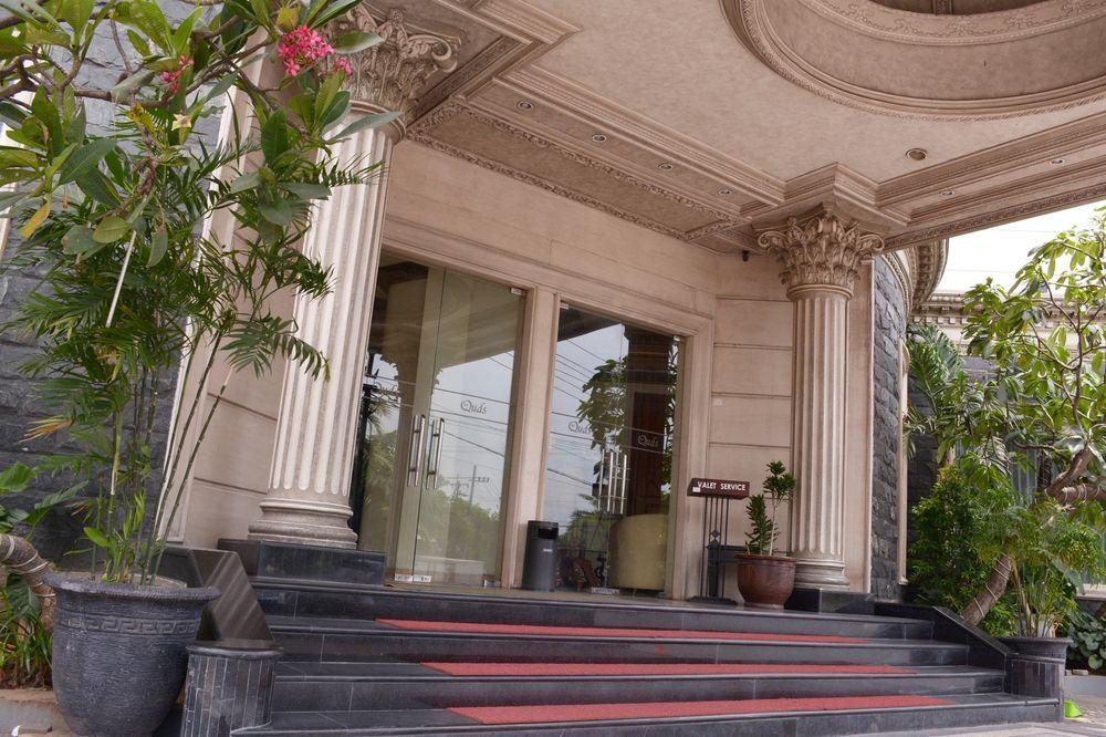 Horison Express Quds Royal in Surabaya, Indonesia