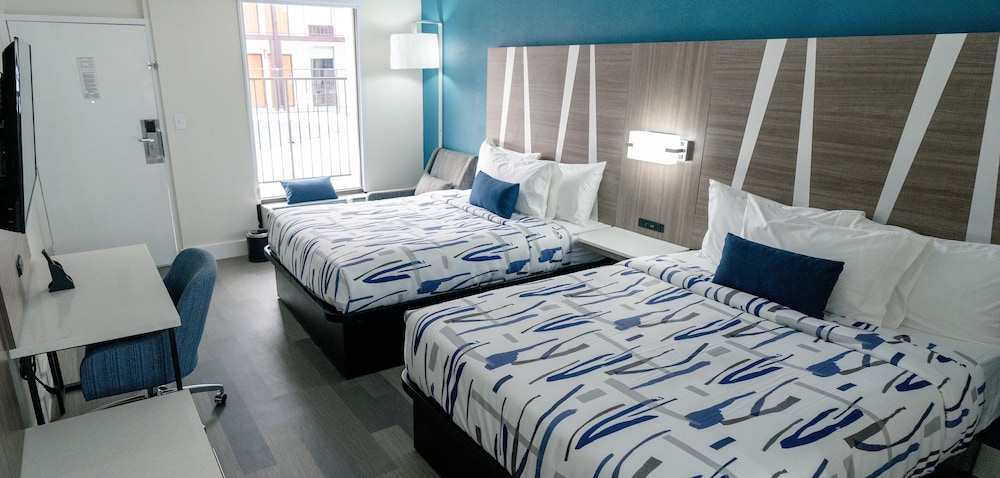 Baymont Inn & Suites by Wyndham Chattanooga - photo 3
