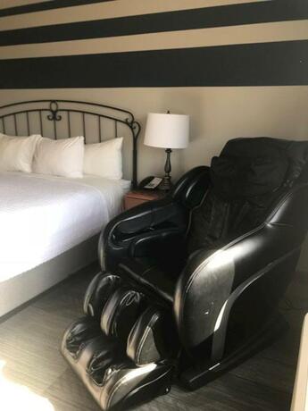 River District Hotel - photo 3