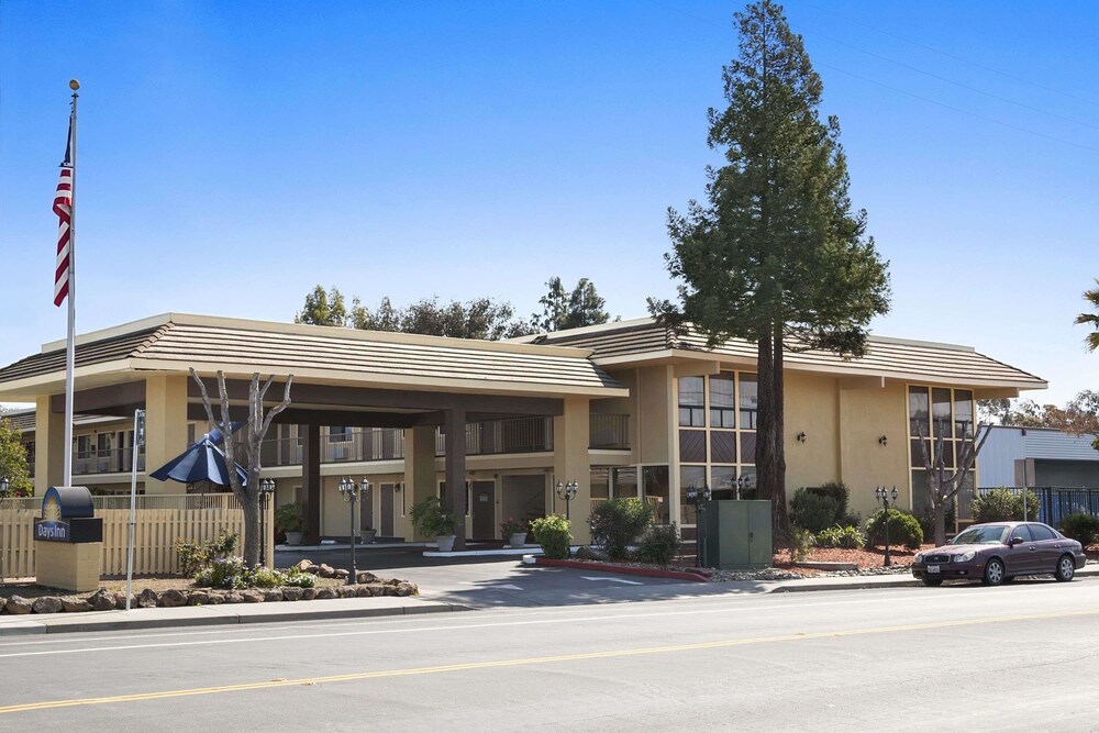 Days Inn by Wyndham Gilroy — hotel in Gilroy