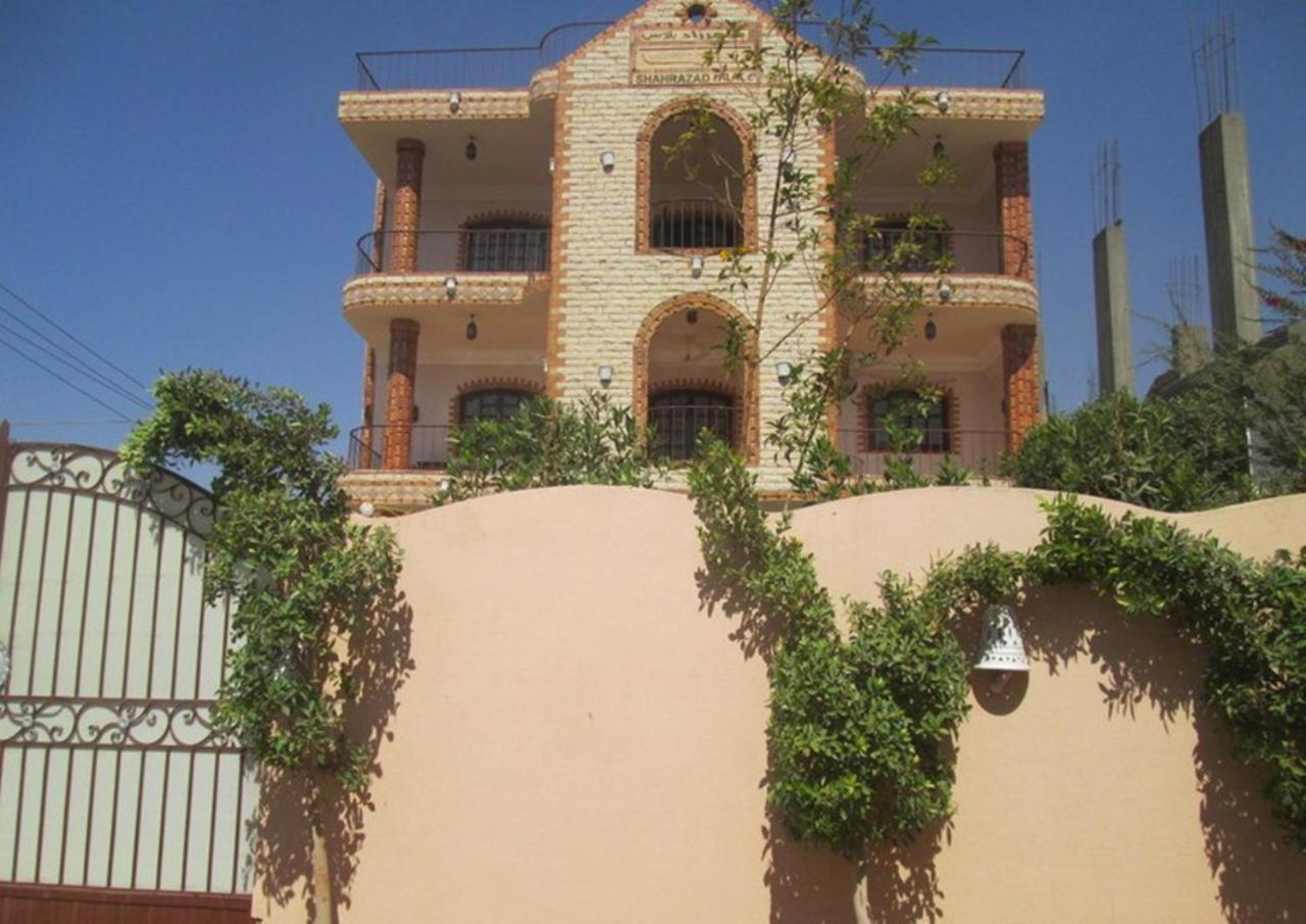 Mama Africa Apts & Studios