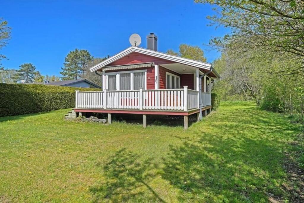 Idyllisk sommerhus kun 200m fra Klint strand in Nykobing Sjaelland, Denmark