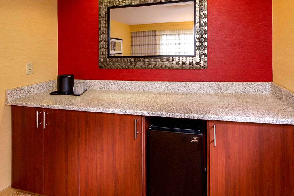 Sonesta Select Durham Research Triangle Park - photo 11