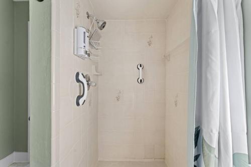 Vintage Charm Waterfront with Screened Porch in Port Charlotte, United States