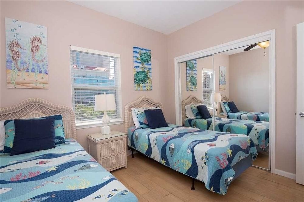 Phoenix East by Youngs Suncoast - photo 20