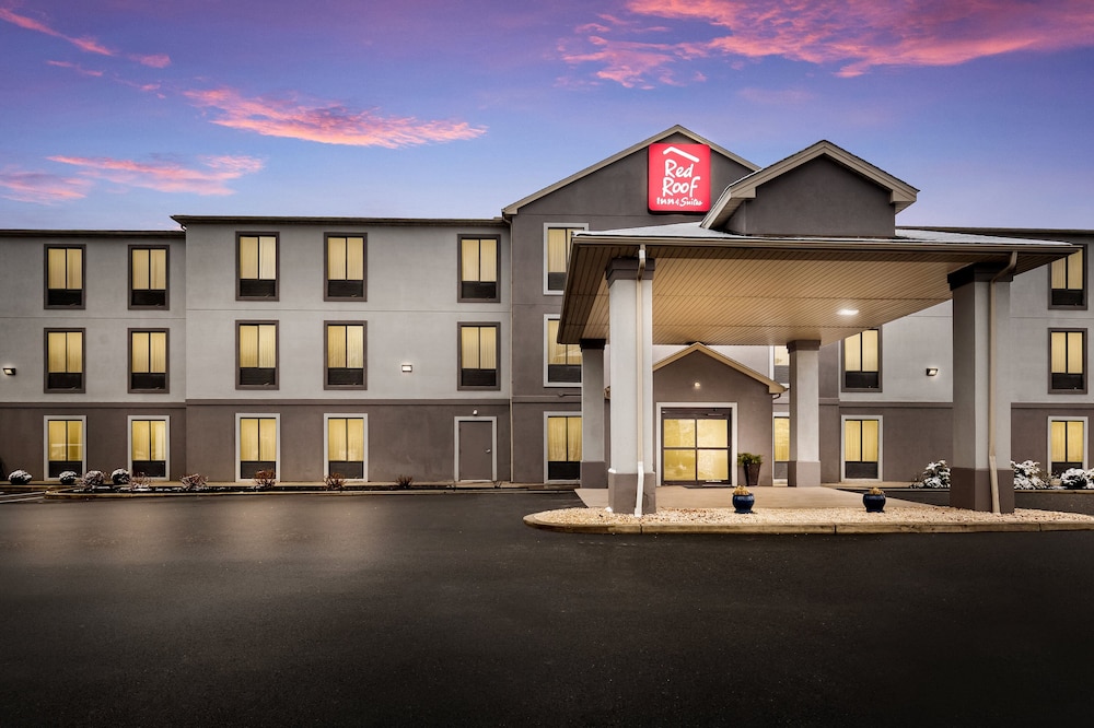 Red Roof Inn & Suites Bloomsburg Mifflinville - photo 30