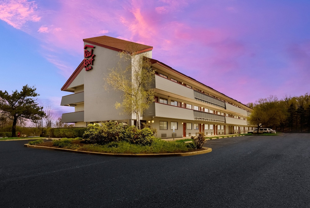 Red Roof Inn Wilkes Barre Arena - photo 31