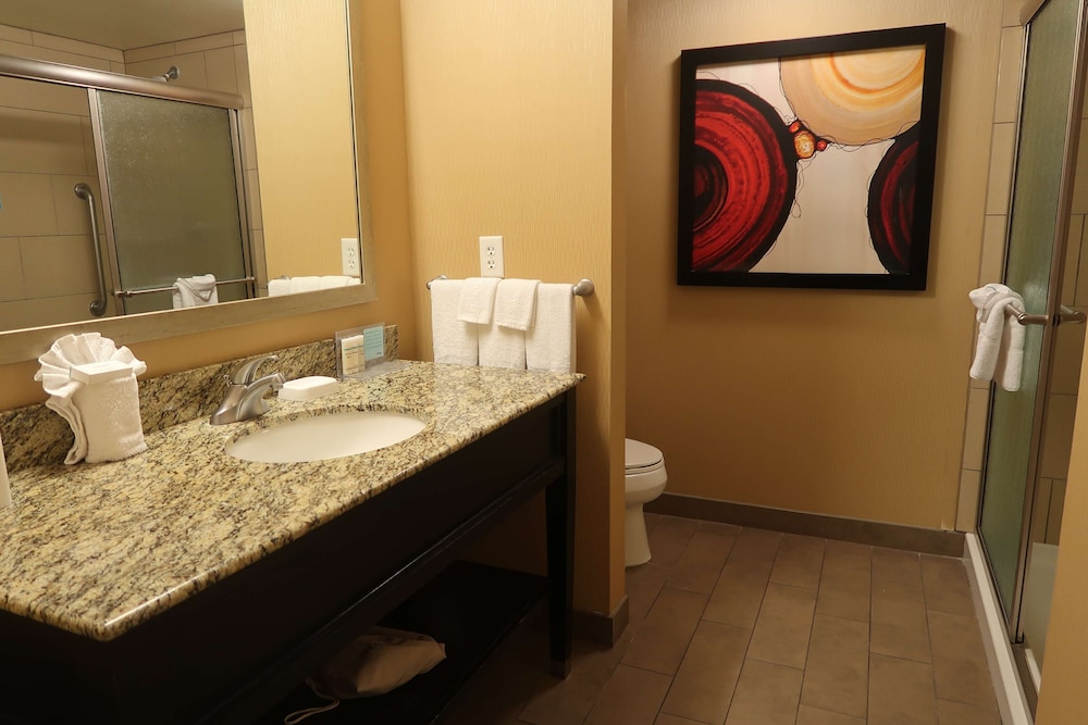 Hampton Inn & Suites Salinas - photo 26