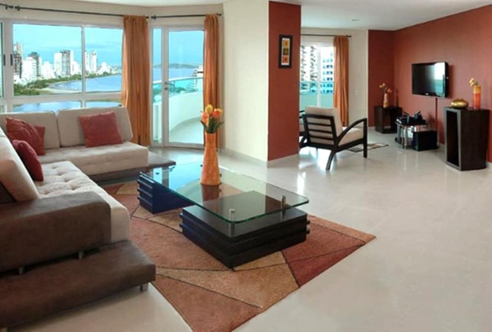 Semi Penthouse Torres Del Lago — 4-Star Luxury Hotel in Cartagena, Colombia