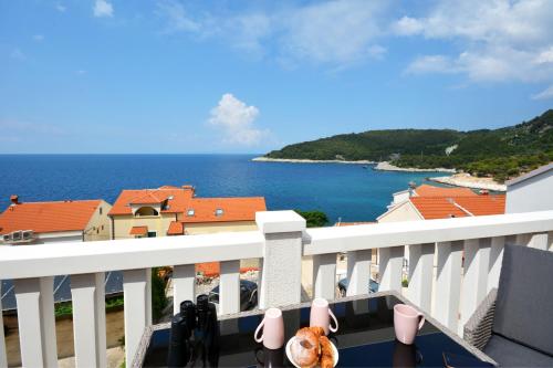 Sea View Luxury Apartments ALA DA — 4-Star Luxury Hotel in Milna, Croatia
