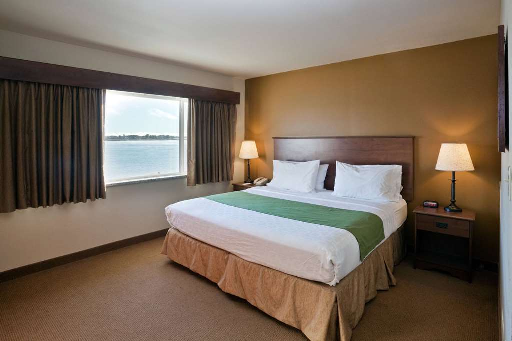 AmericInn by Wyndham Fort Pierre Conference Center - photo 11