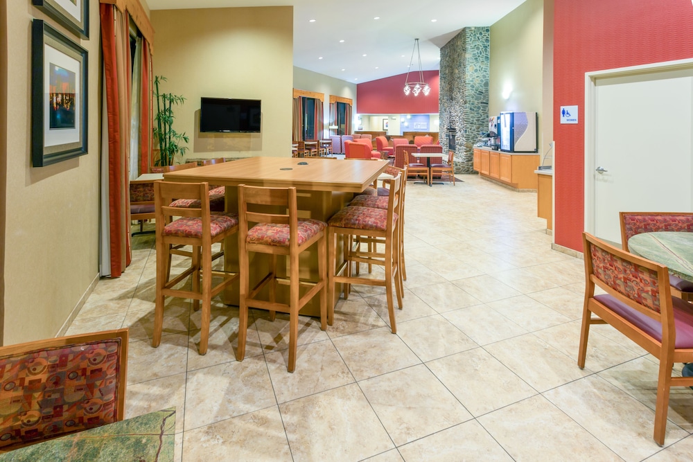 Holiday Inn Express Roseburg an IHG Hotel - photo 4