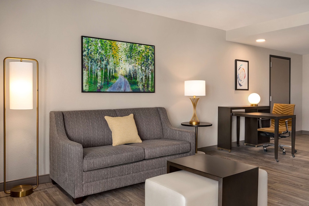 Homewood Suites by Hilton Indianapolis Downtown IUPUI - photo 25