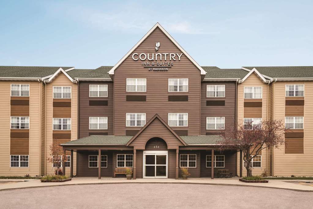 Country Inn & Suites by Radisson Dakota Dunes SD - photo 2