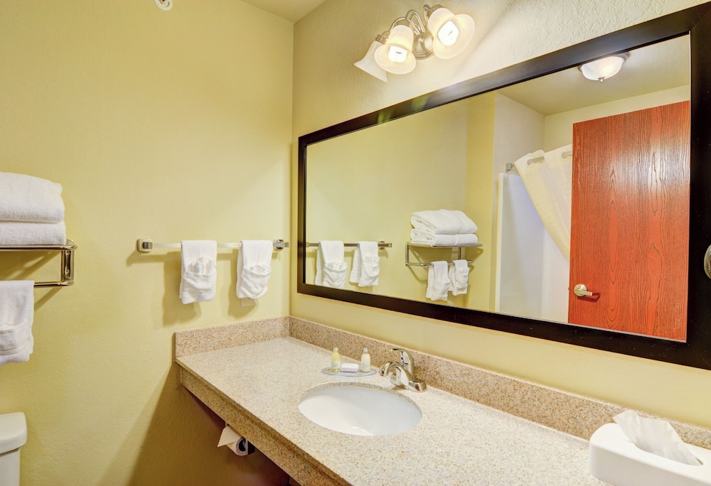 Cobblestone Hotel & Suites Punxsutawney PA - photo 21
