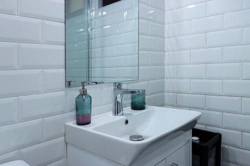 Cozy Vera Apt By Wehost