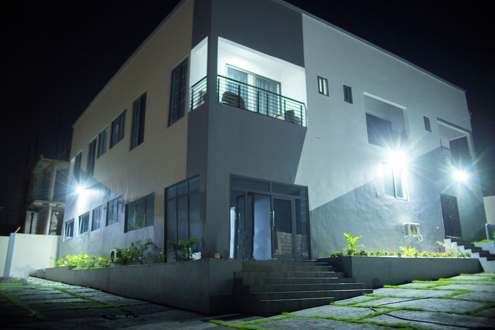 L57 Suites - carbon neutral hotel in Accra
