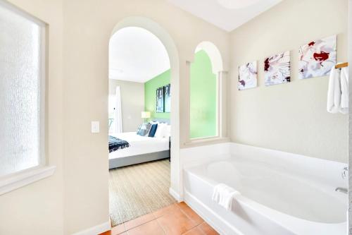 Near Disney 2BR King Queen with Hot Tub & Games room - photo 8