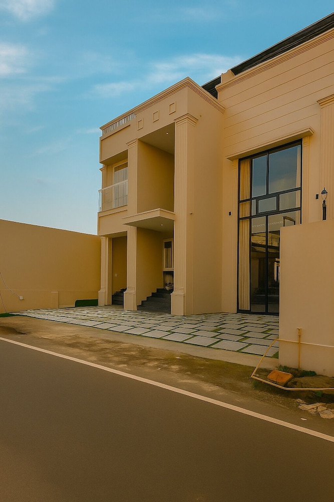 Coastal Echoes Inn - last minute hotel in Cochin