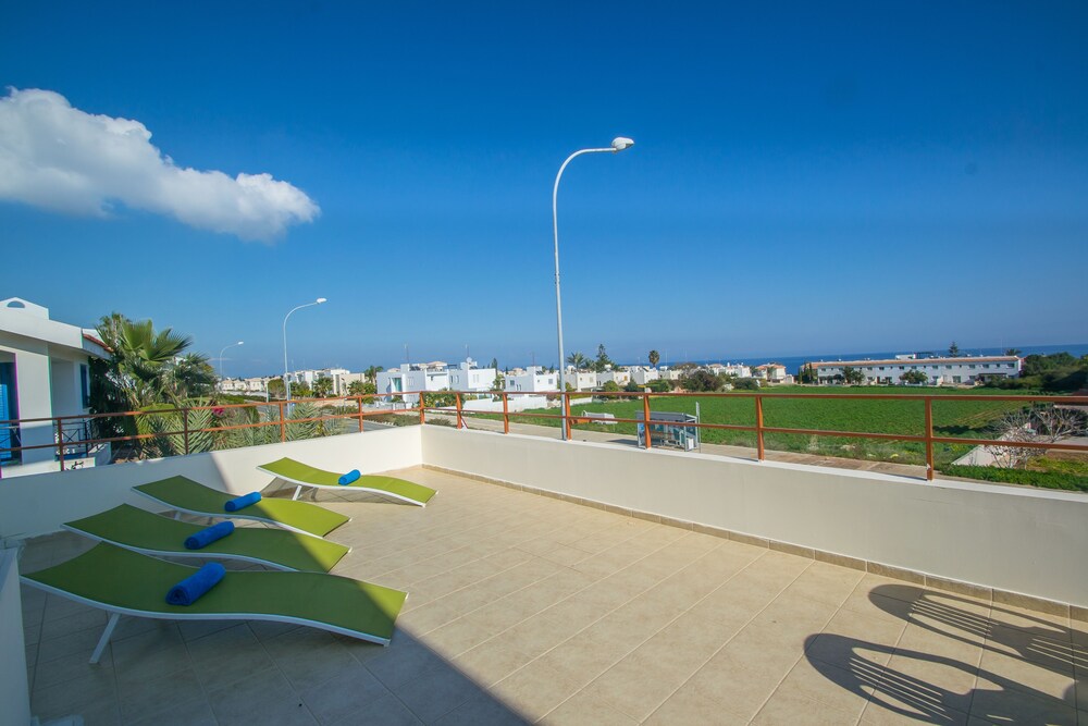 Konnos 2 Bedroom Apartment