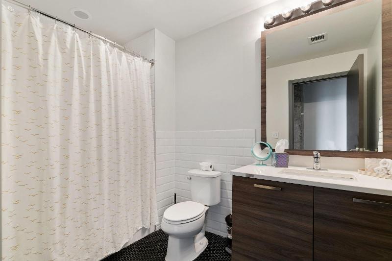 Luxury Downtown Dallas Stay by Amyfinehouse - photo 271