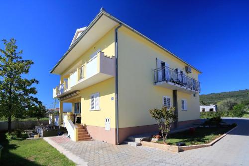 Apartments Sonia — 4-Star Luxury Hotel in Sukosan, Croatia