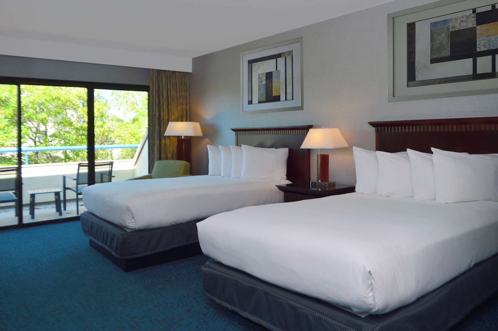 Doubletree by Hilton Newark Fremont - photo 29