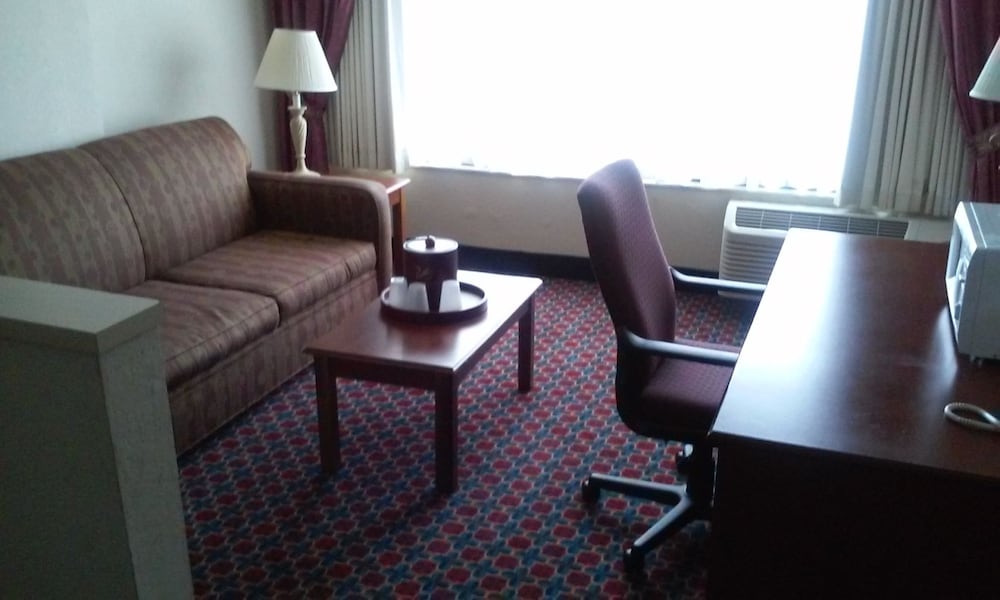 Imperial Swan Hotel & Suites - photo 16