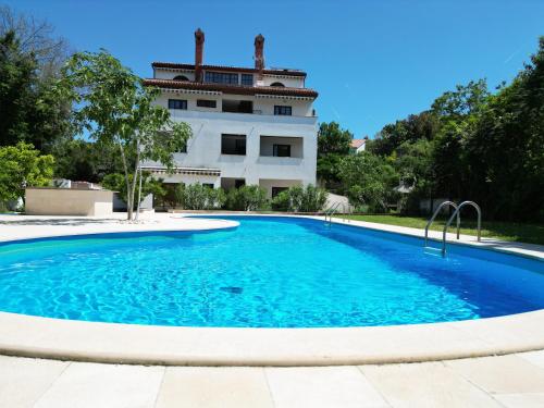 Green House Villa with Pool — 4-Star Luxury Hotel in Medulin, Croatia