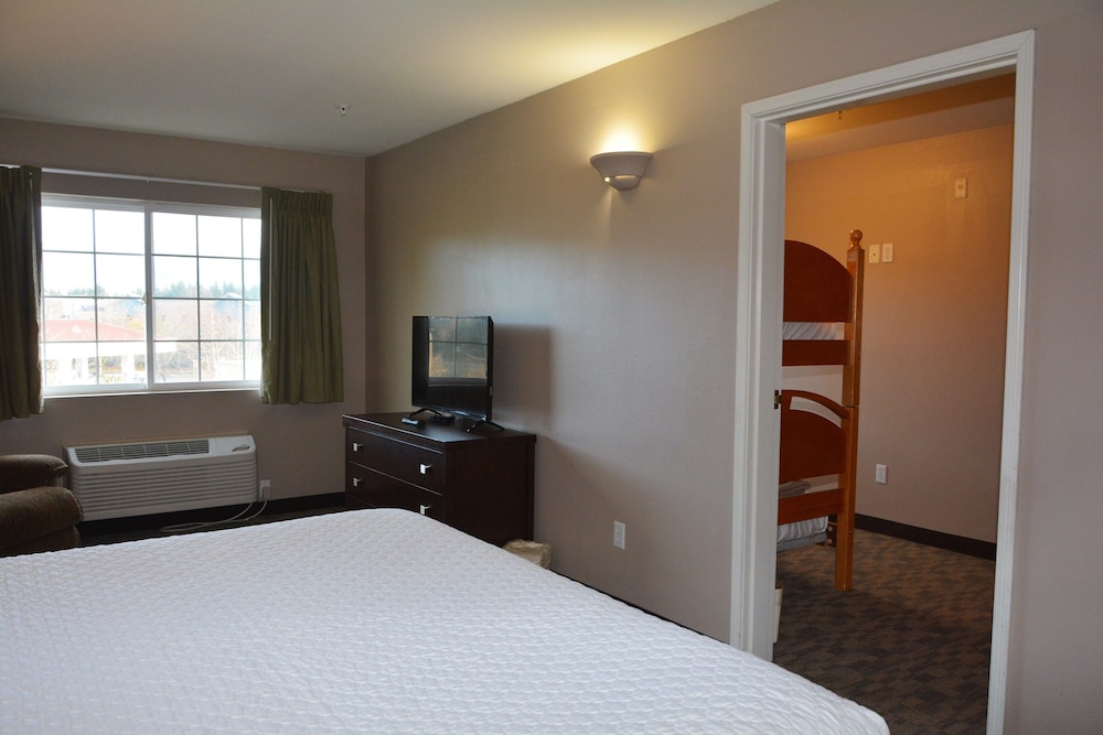 FairBridge Inn & Suites Dupont - photo 26