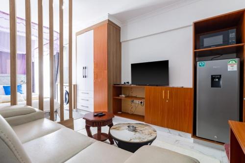 Cosy Studio Netflix and W Machine