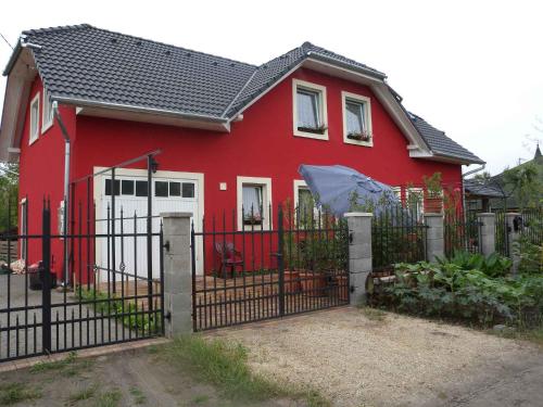 Apartment Balatonfenyves Balaton 18408 — 4-Star Luxury Hotel in Balatonfenyves, Hungary