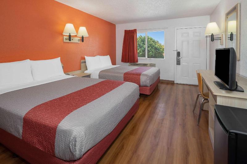 Motel 6 Sepulveda CA Los Angeles Van Nuys N - photo 16