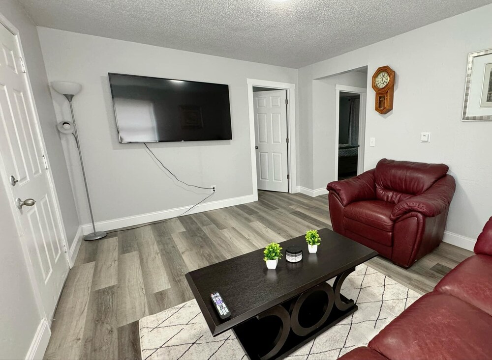 Midtown Oasis - photo 13