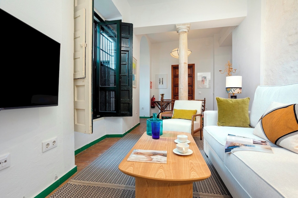 Genteel Home Corral del Rey — 4-Star Luxury Hotel in Sevilla, Spain