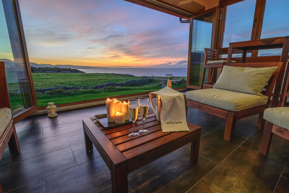 Mirador del Mar - carbon neutral hotel in Cudillero