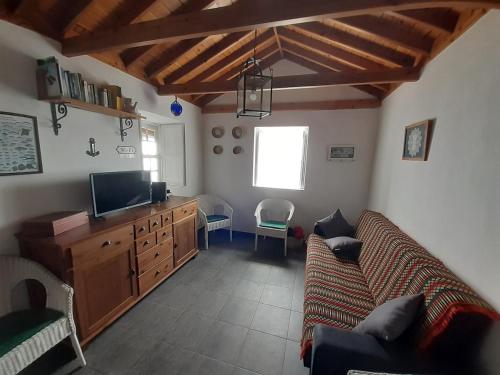 Adega Da Figueira — Lajes — photo 3