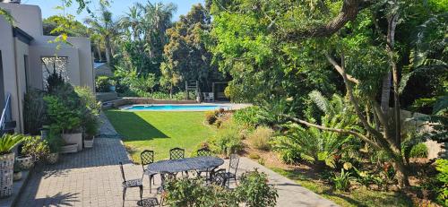 Art and Accommodation Guesthouse — 4-Star Luxury Hotel in Cape Town, South Africa