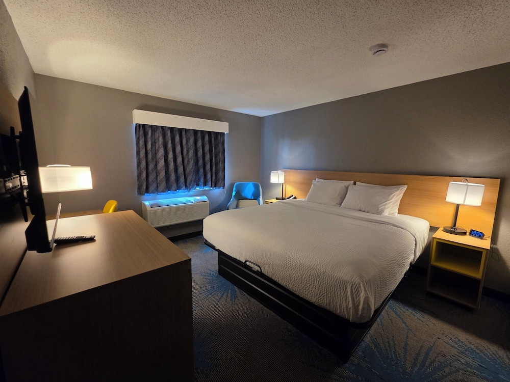 Rodeway Inn Waukegan Gurnee - photo 3