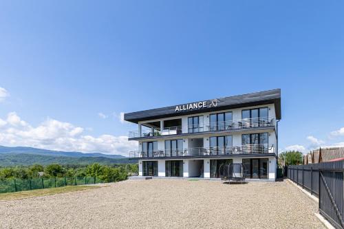 ALLIANCE Hotel NEW 2025 Breakfast and pool included in Solotvyno, Ukraine