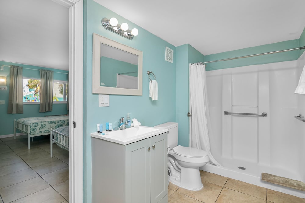 Latitude 26 Waterfront Resort & Marina - photo 61