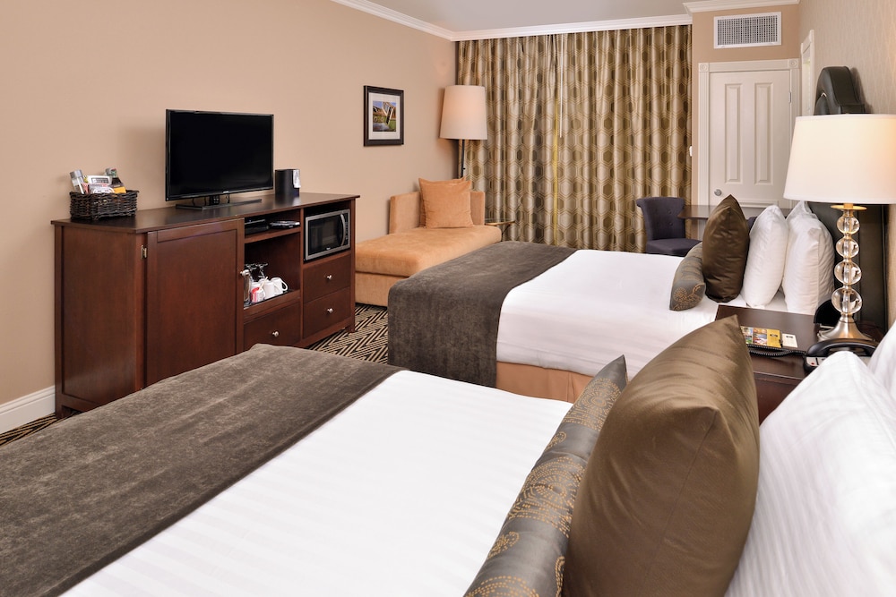 Majestic Inn & Spa - photo 49