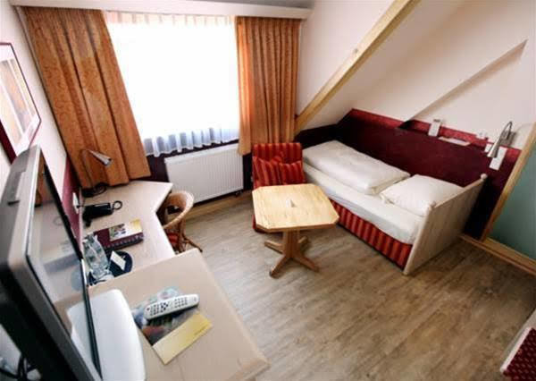 Ringhotel Die Krone — Schwaebisch Hall — photo 3