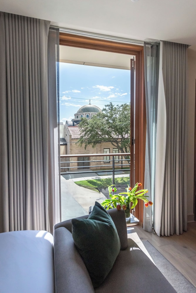 La Colombe d'Or Hotel - photo 35