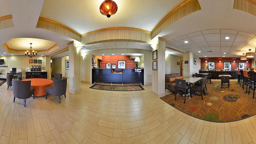 Hampton Inn Sturgis Lagrange Area - photo 2