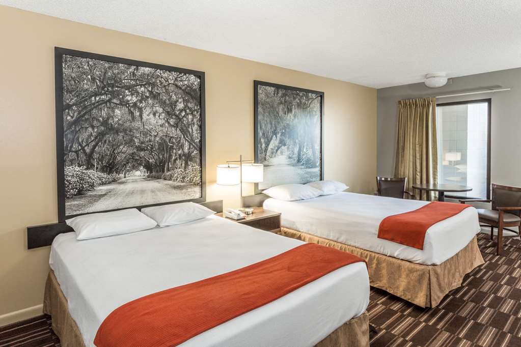 Super 8 by Wyndham Adel - photo 8