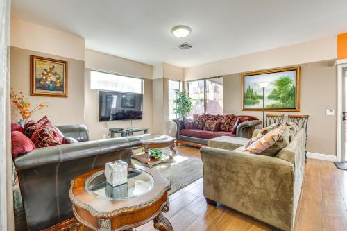 Stay and Play in Las Vegas Spacious Home for Groups