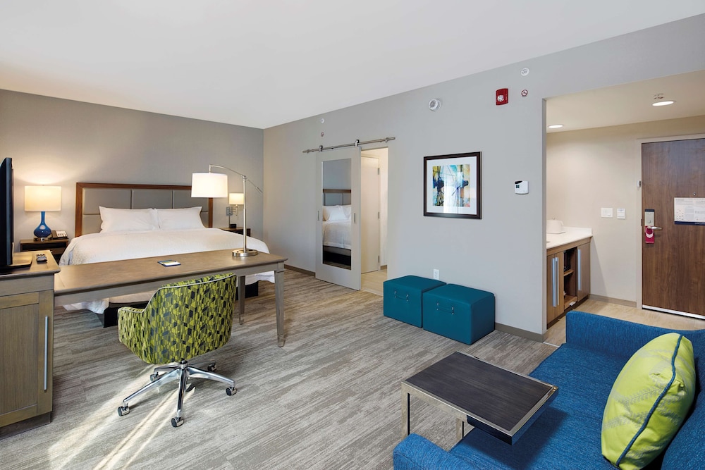Hampton Inn & Suites Sacramento at Csus - photo 12